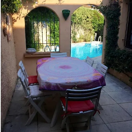 Rare 2 Bedroom Apartment With Private Pool